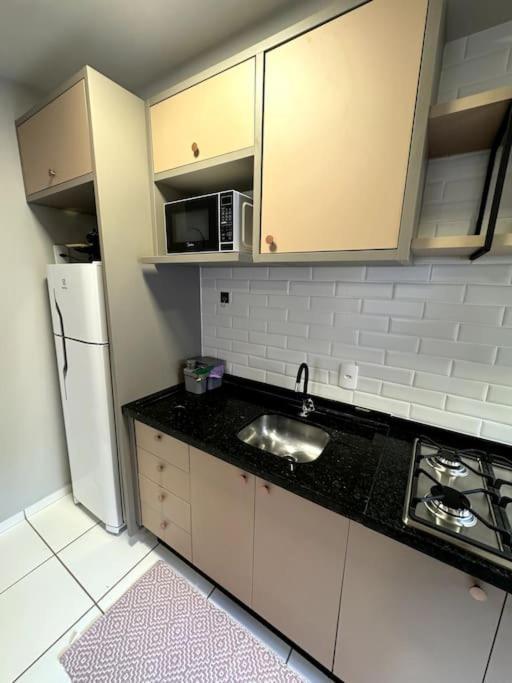 Condominio Solar Di Lucca Lindo Apartamento Com Ar Condicionado E Proximo A Uel Лондрина Экстерьер фото